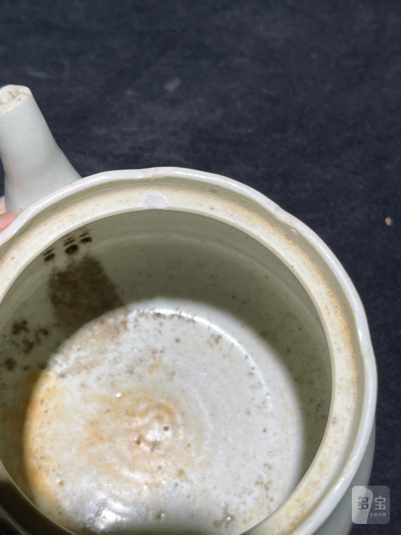 清宣统“江西瓷业公司”青花人物纹茶壶 - 图13
